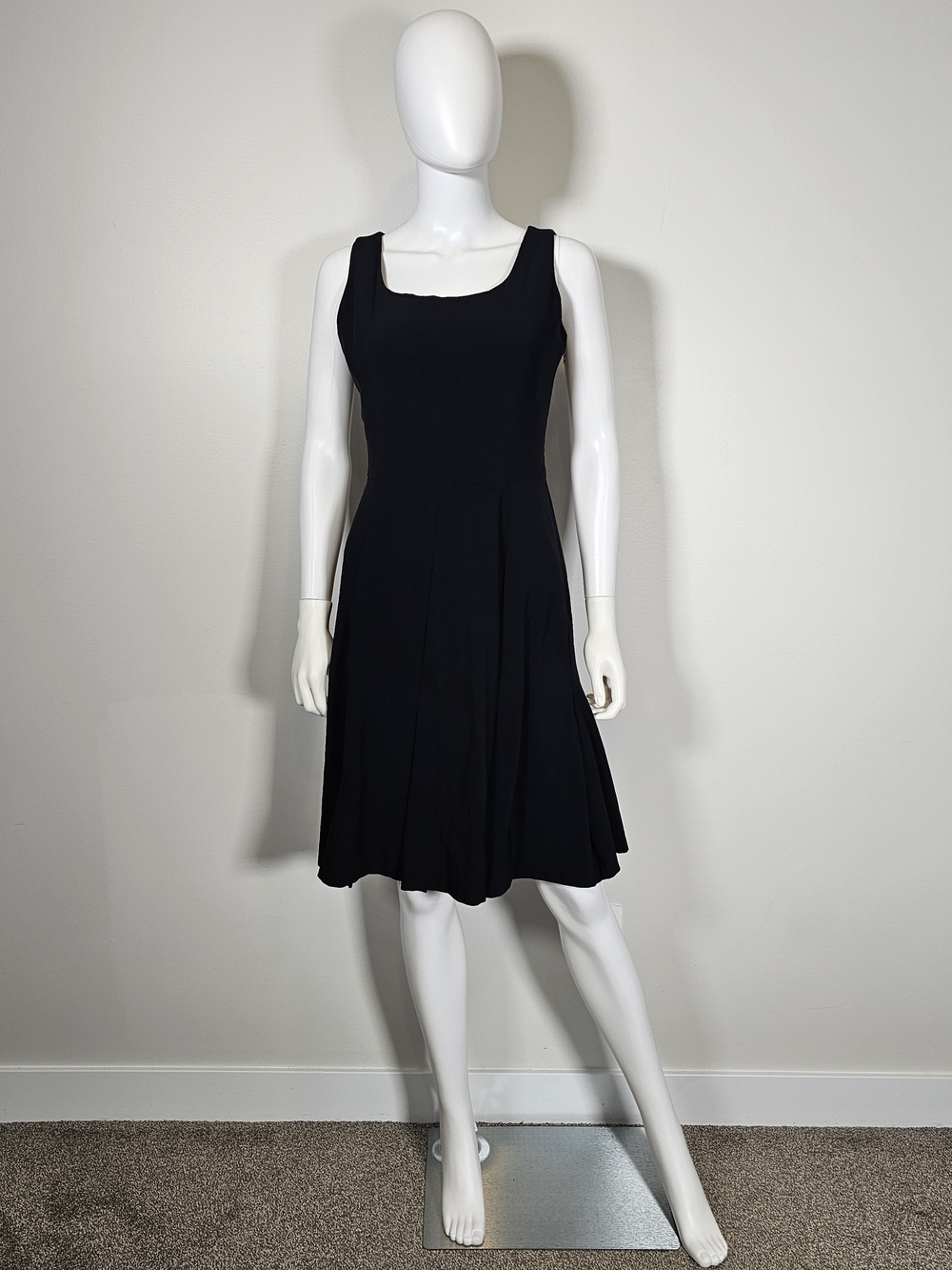 BCBG Black Pleated Ruffle Bottom Dress Sz 6
